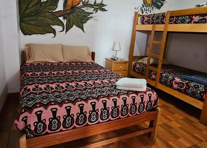 Chelitos Backpacker Hostel
