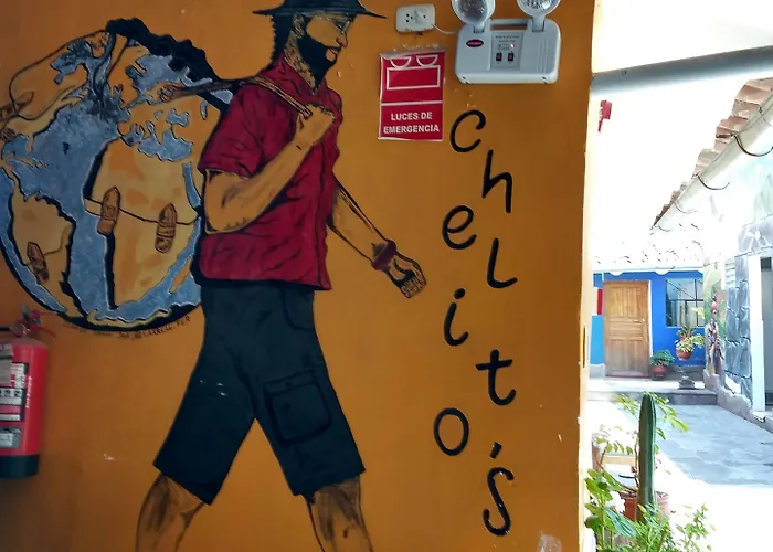 Chelitos Backpacker Hostel *